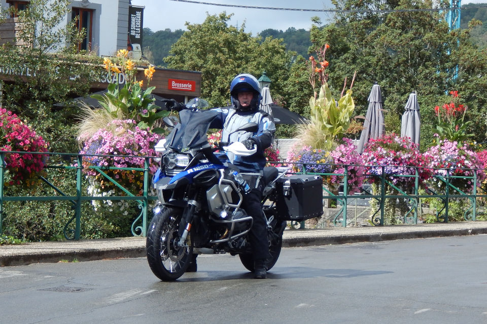 Motorrijbewijspoint Coevorden examengarantie AVB en AVD